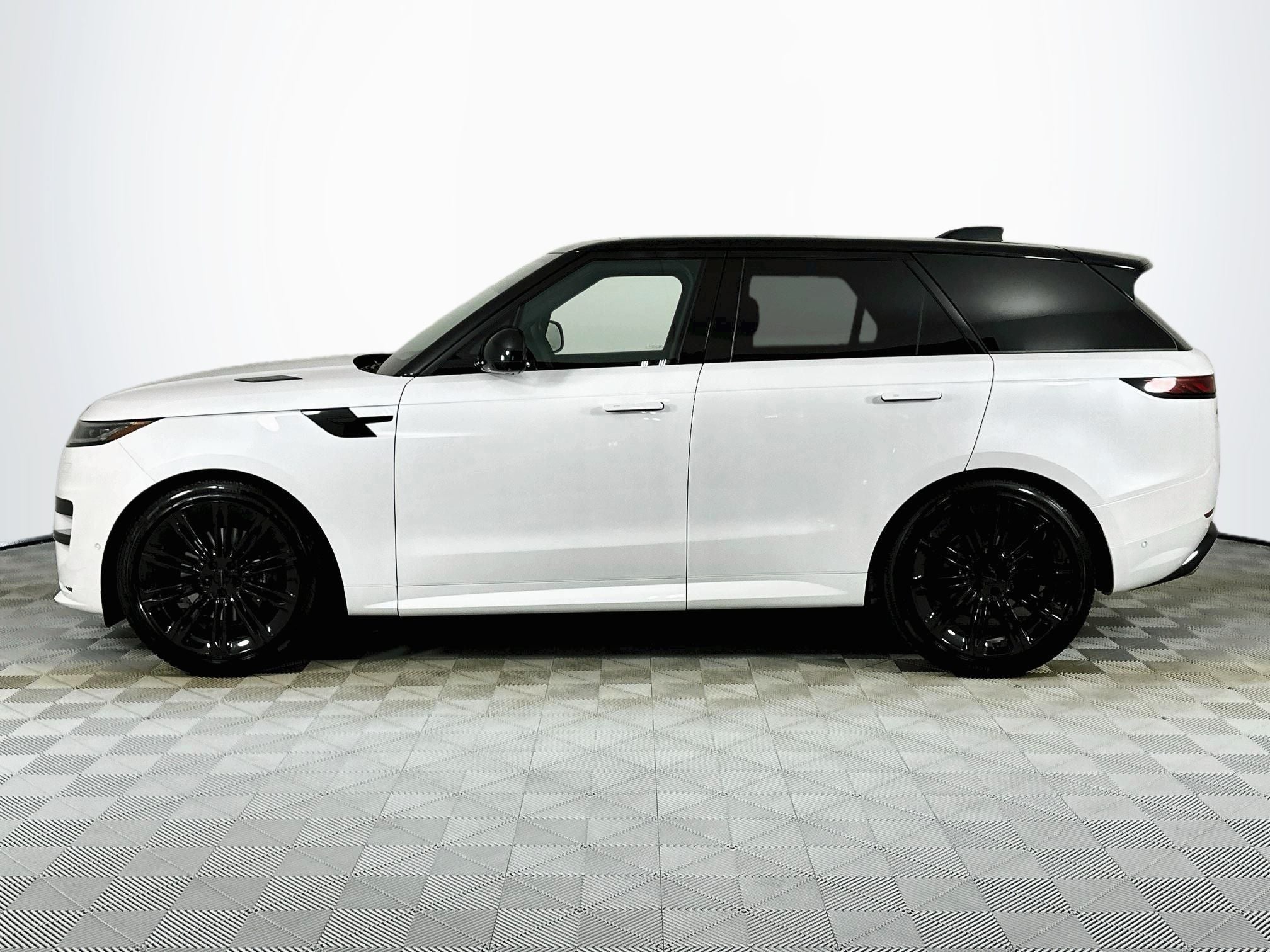 2026 Land Rover Range Rover Sport Dynamic SE