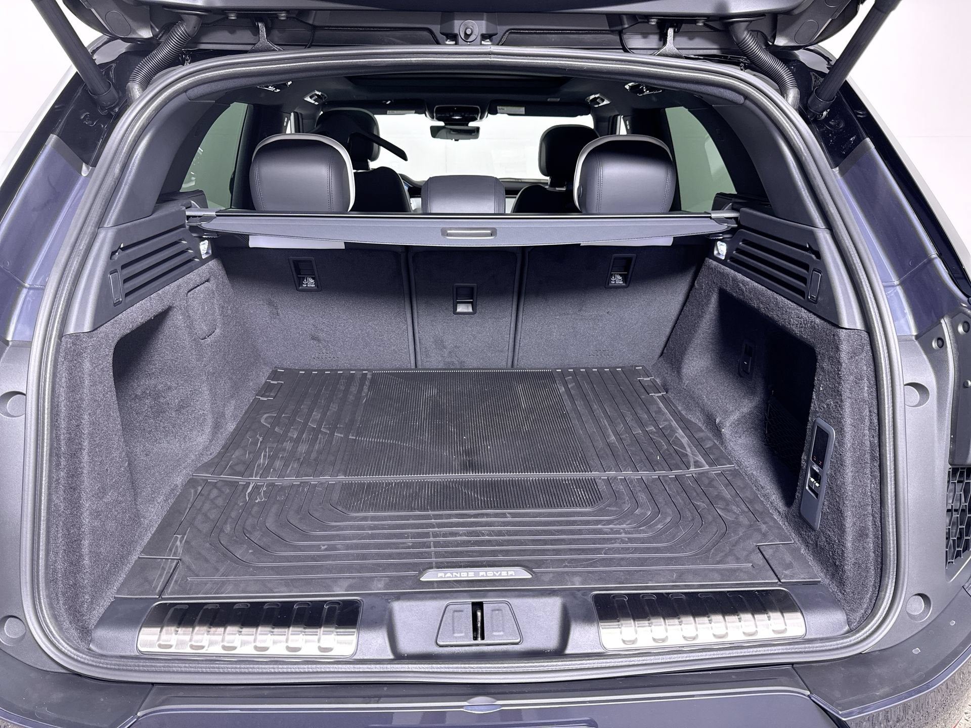 2027 Land Rover Range Rover Sport Dynamic SE