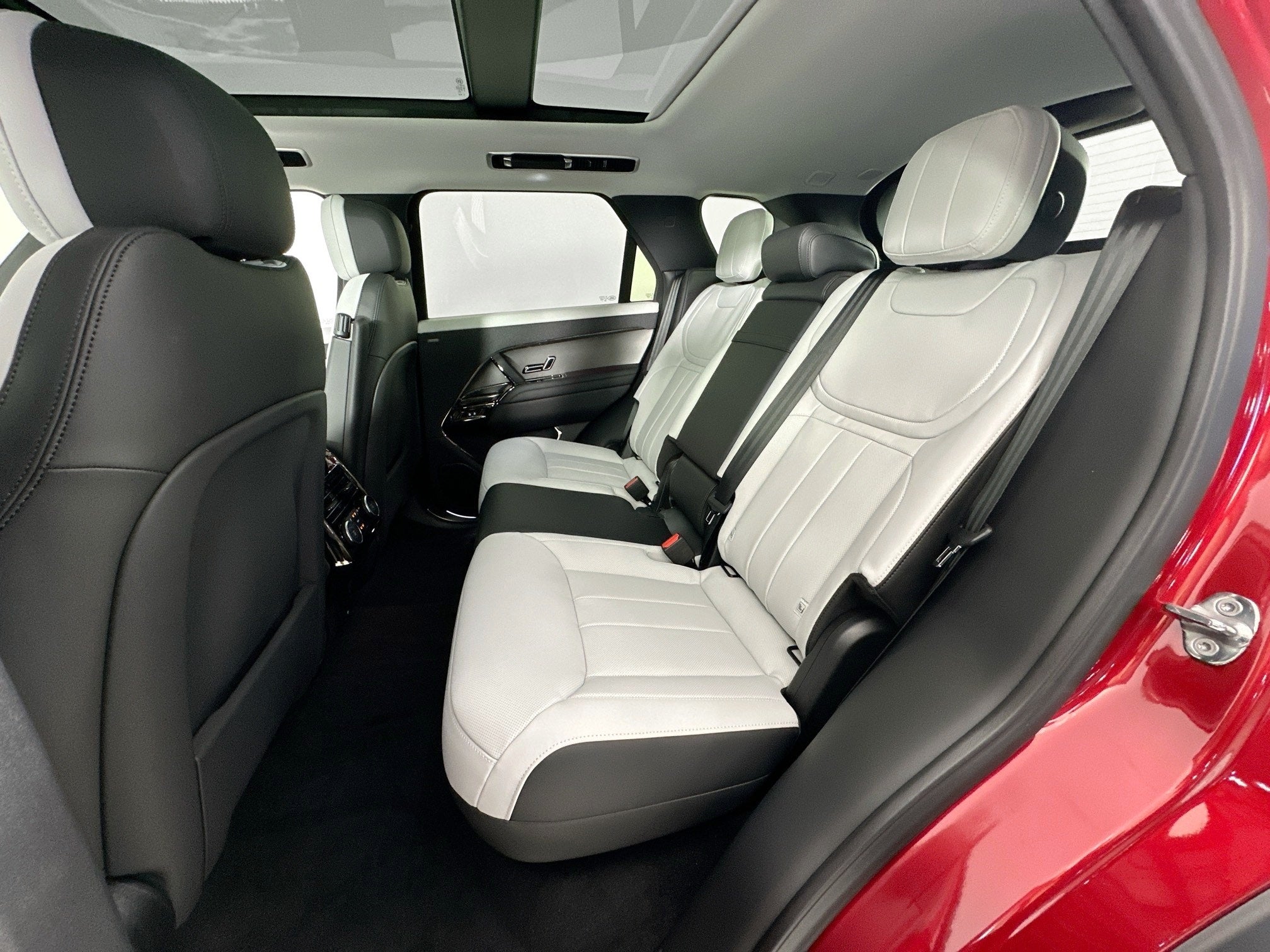 2026 Land Rover Range Rover Sport Dynamic SE