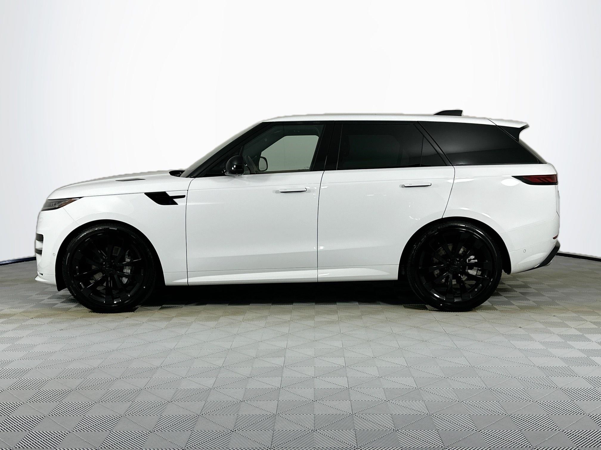 2026 Land Rover Range Rover Sport Dynamic SE