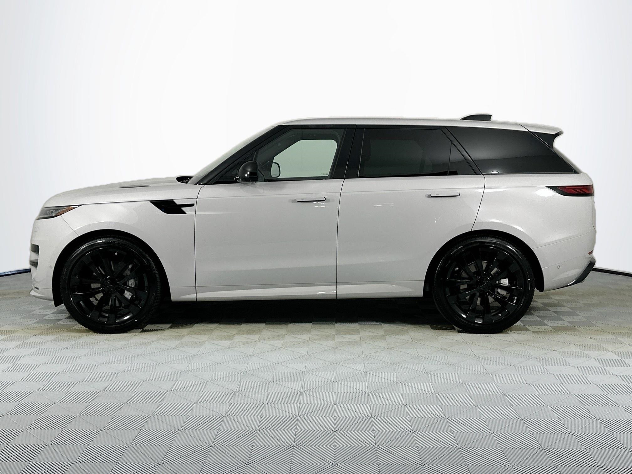 2026 Land Rover Range Rover Sport Dynamic SE
