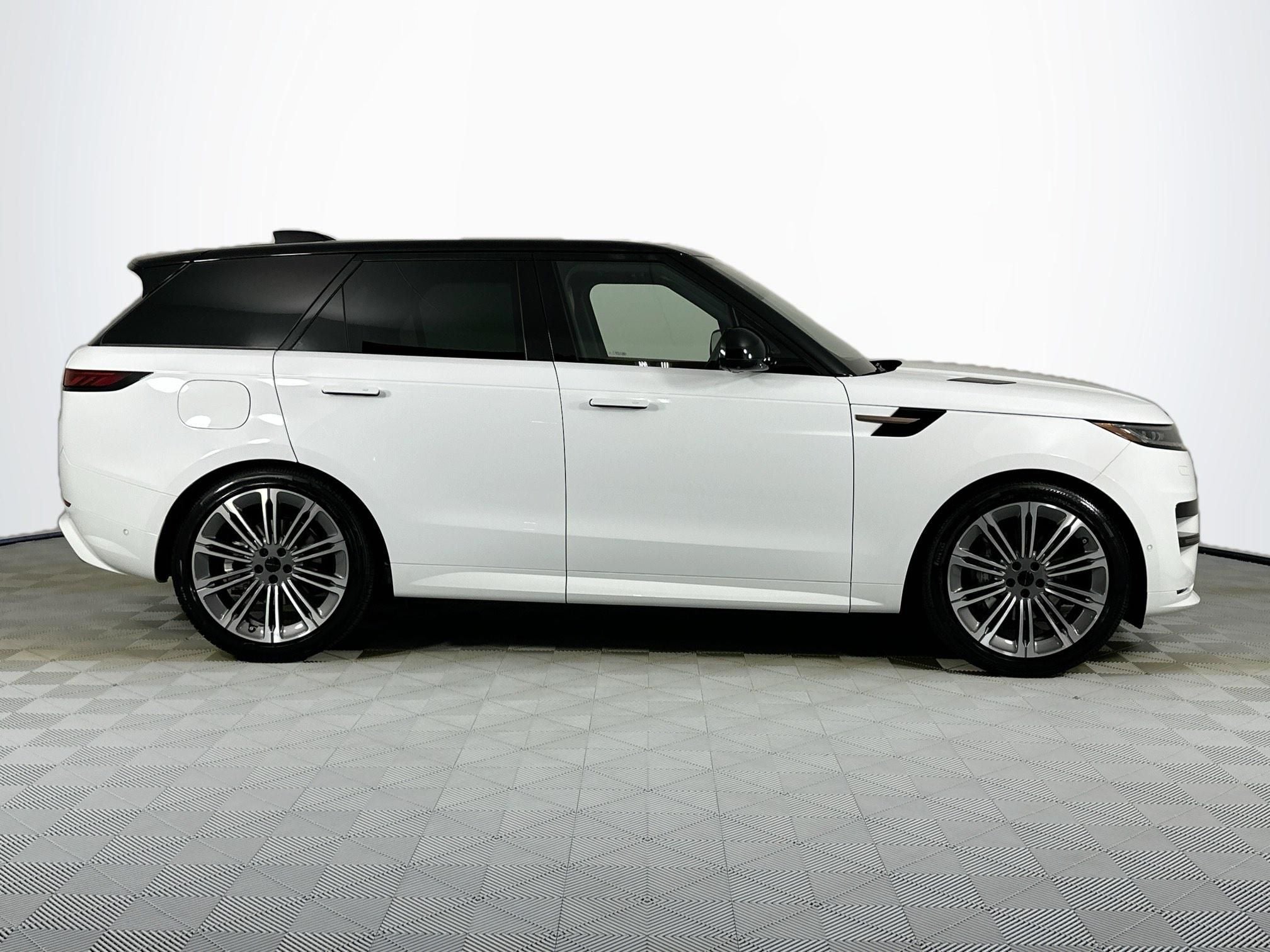 2026 Land Rover Range Rover Sport Dynamic SE