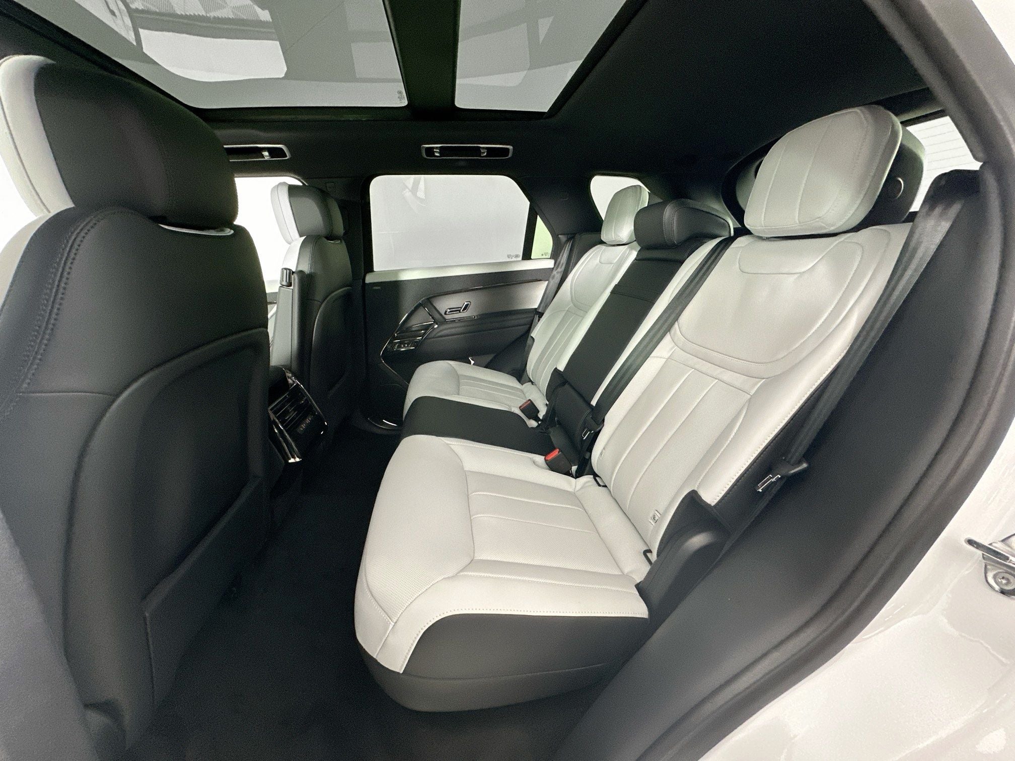 2026 Land Rover Range Rover Sport Dynamic SE