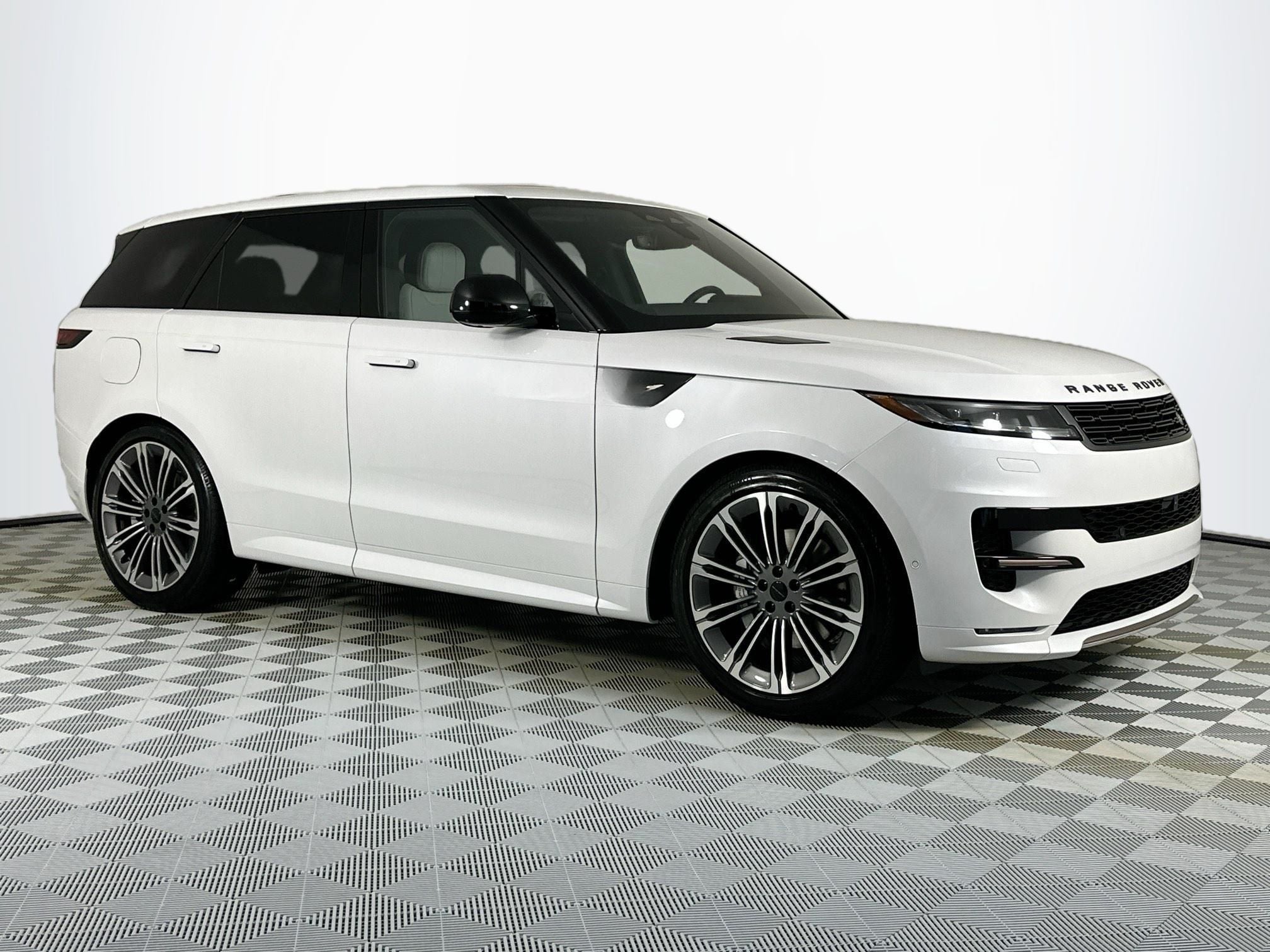 2026 Land Rover Range Rover Sport Dynamic SE
