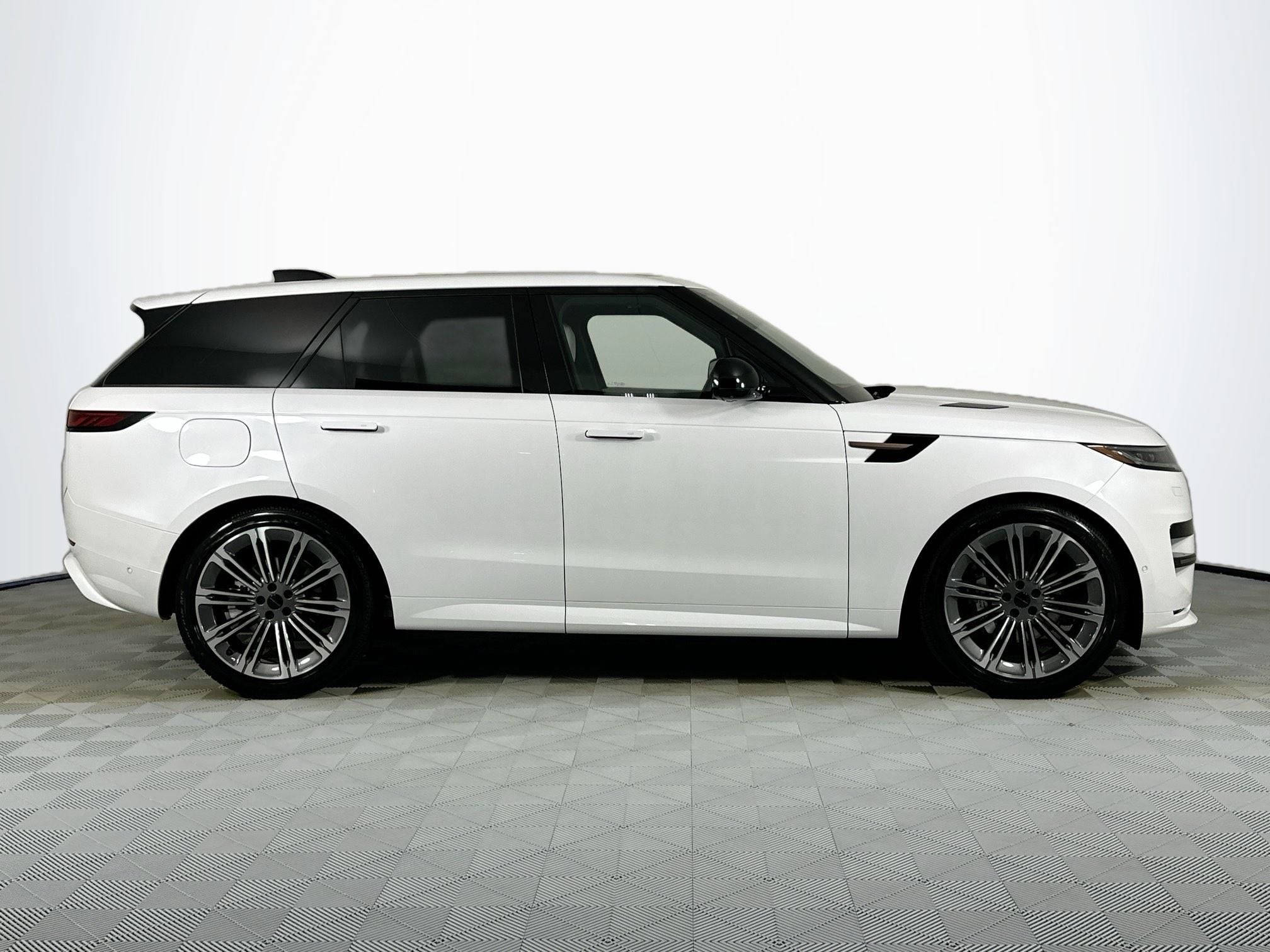 2026 Land Rover Range Rover Sport Dynamic SE