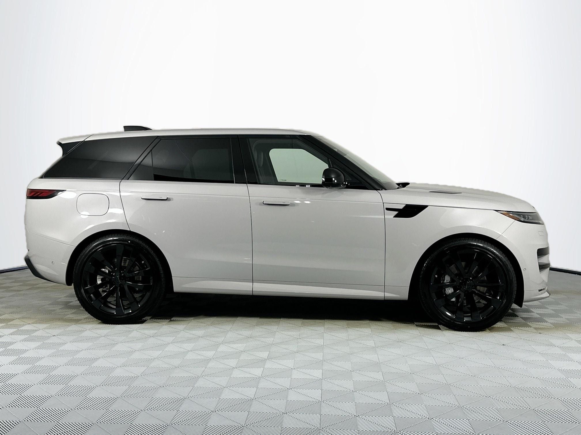 2026 Land Rover Range Rover Sport Dynamic SE