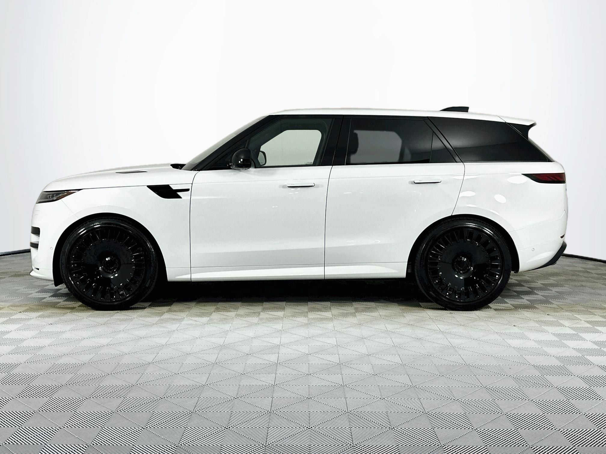 2026 Land Rover Range Rover Sport Dynamic SE