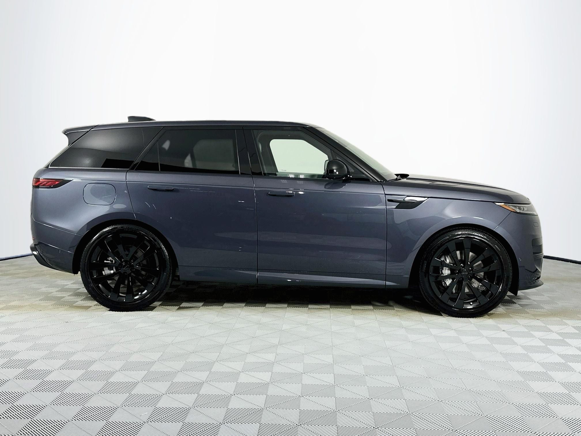 2026 Land Rover Range Rover Sport Dynamic SE