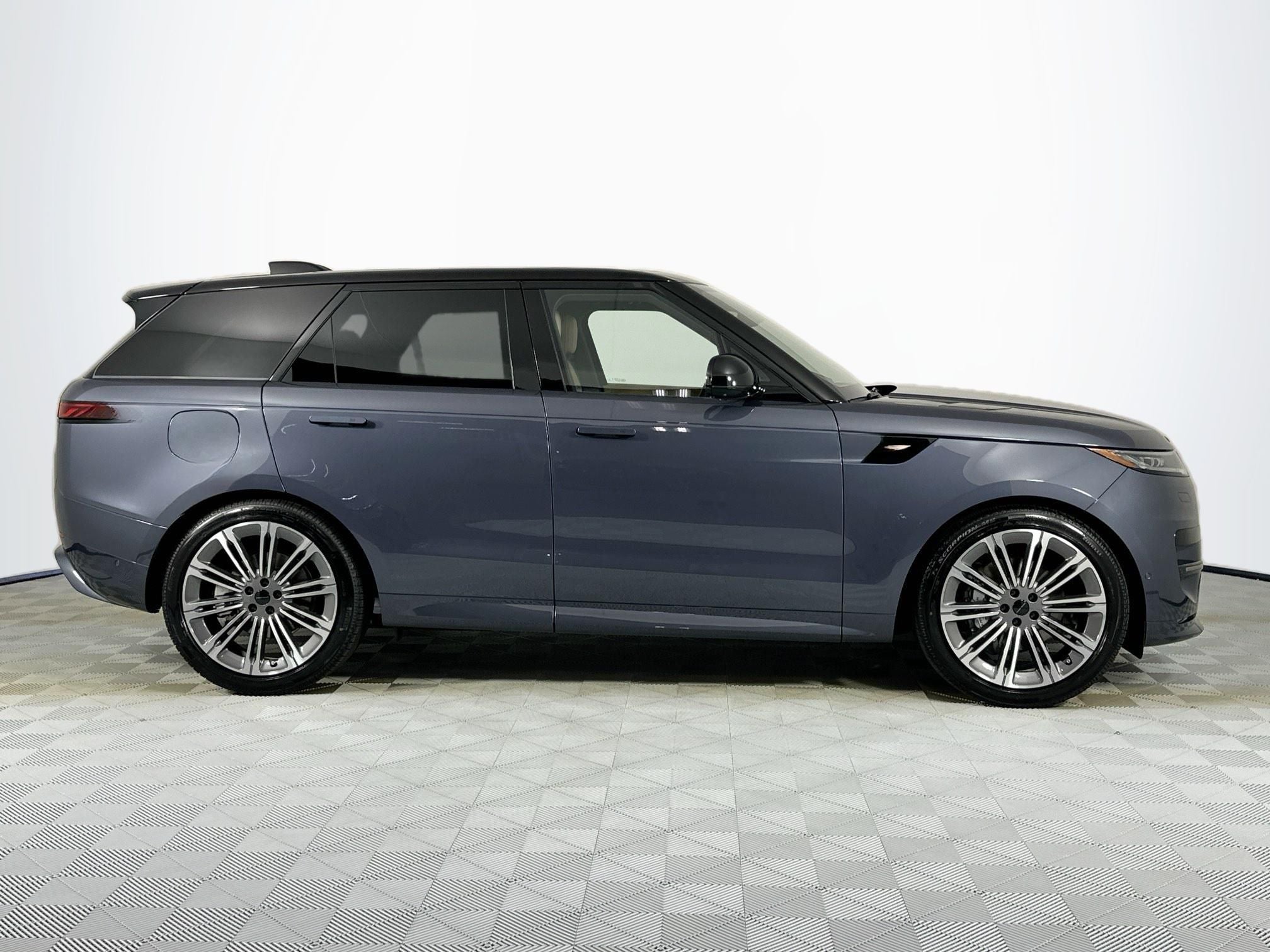 2026 Land Rover Range Rover Sport Dynamic SE
