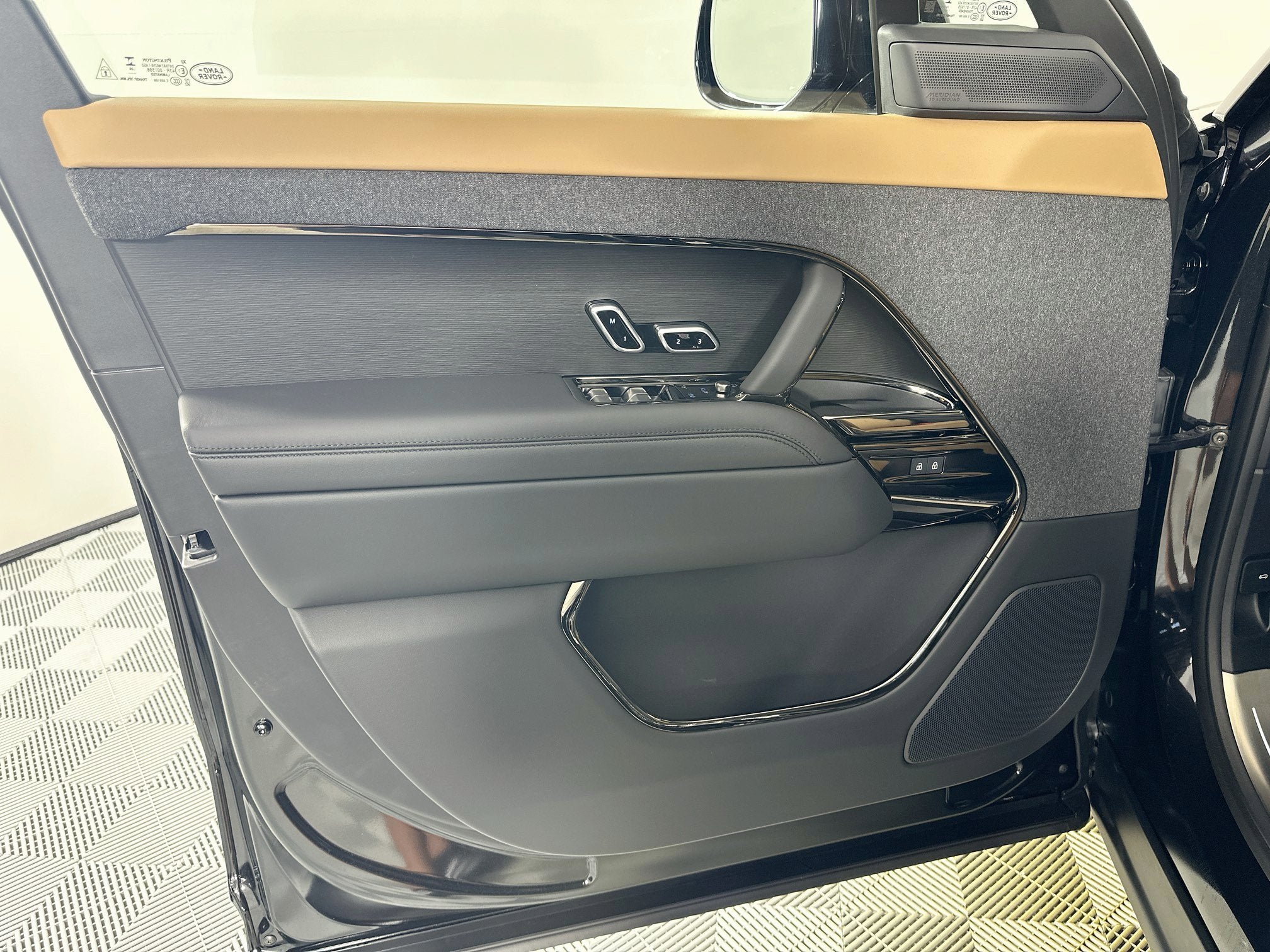 2027 Land Rover Range Rover Sport Dynamic SE