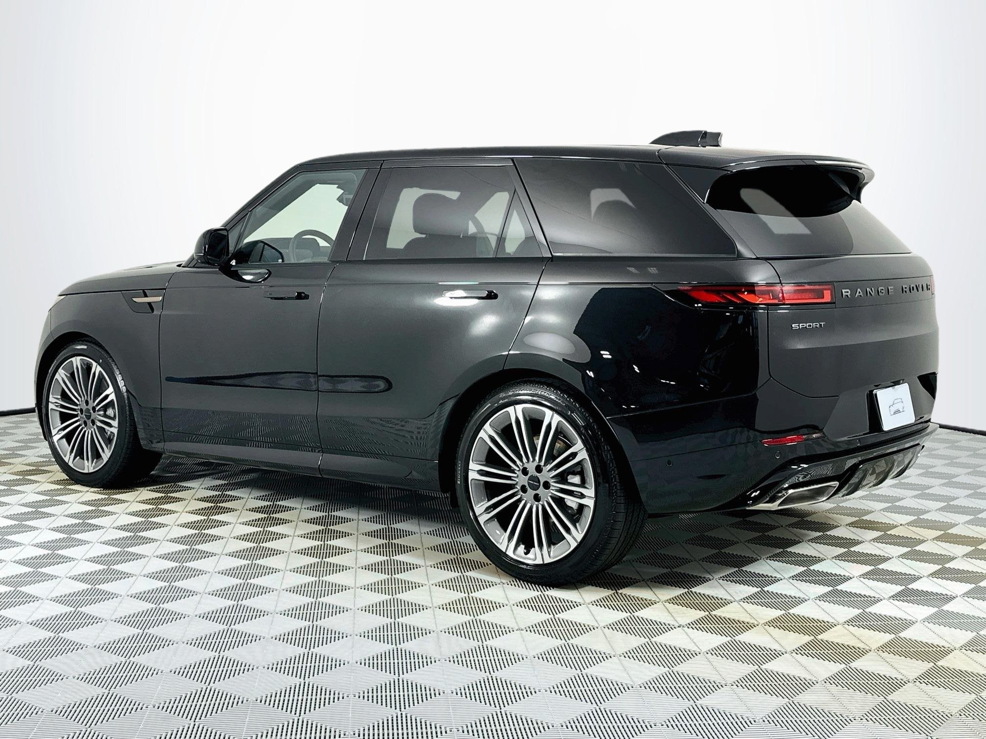 2027 Land Rover Range Rover Sport Dynamic SE