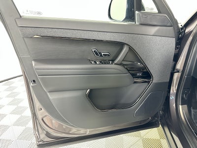 2026 Land Rover Range Rover Sport SE