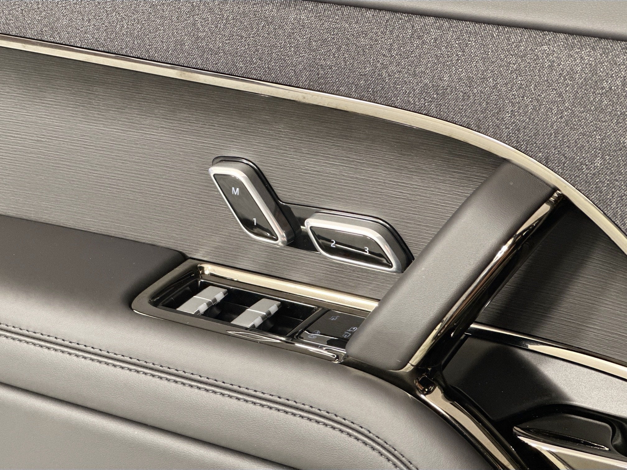 2026 Land Rover Range Rover Sport SE