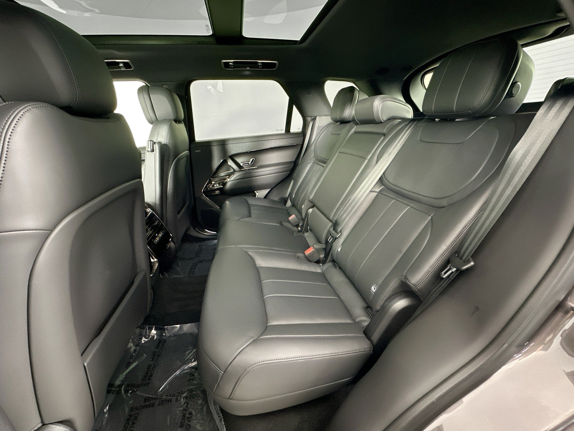 2026 Land Rover Range Rover Sport SE