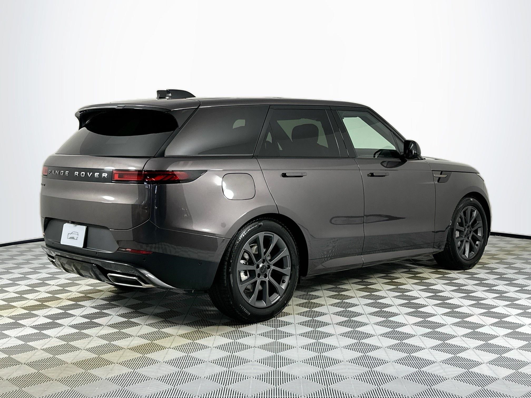 2026 Land Rover Range Rover Sport SE