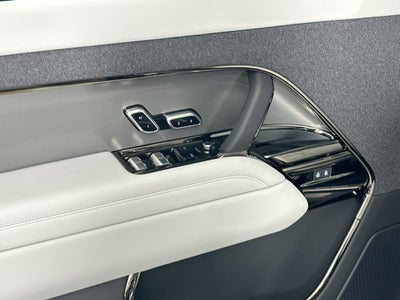 2026 Land Rover Range Rover Sport SE