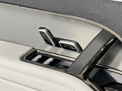 2026 Land Rover Range Rover Sport SE