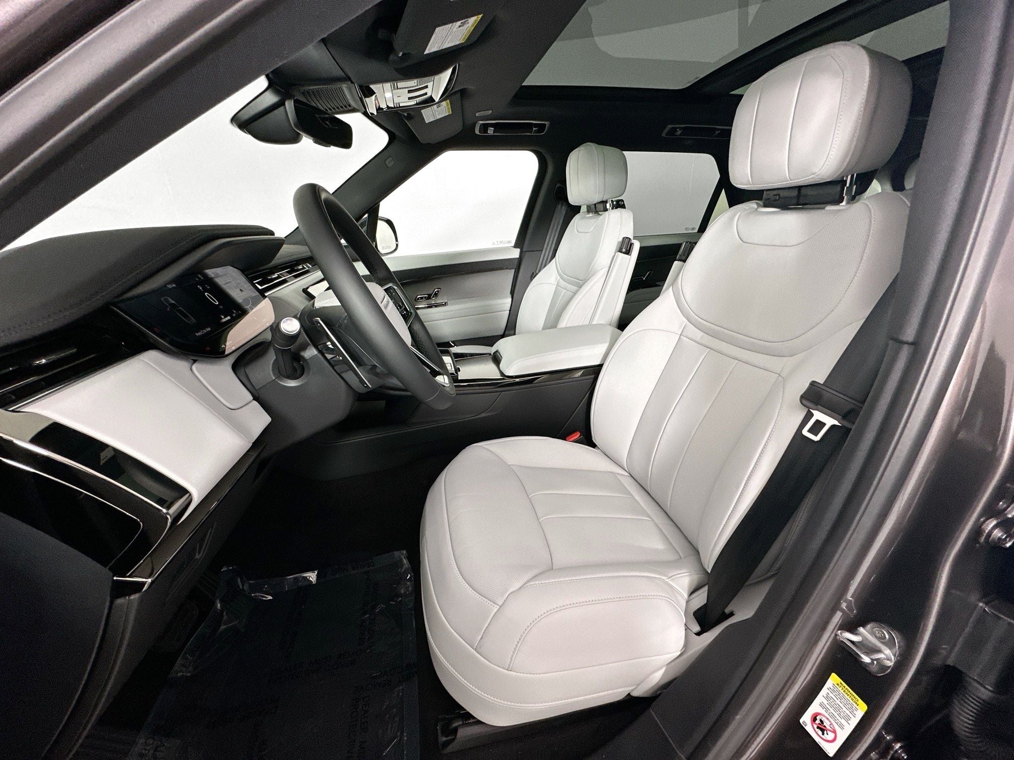 2026 Land Rover Range Rover Sport SE