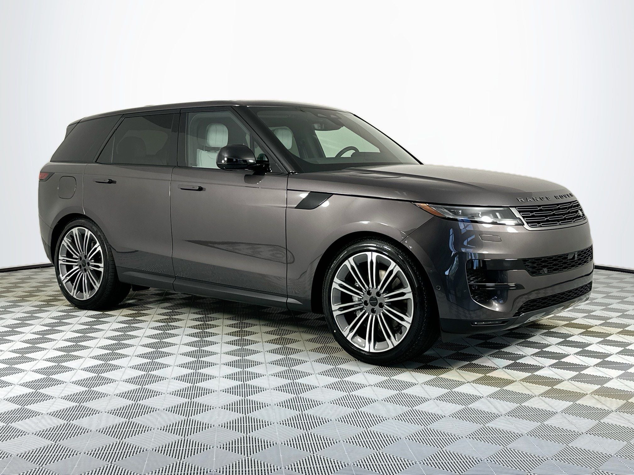 2026 Land Rover Range Rover Sport SE