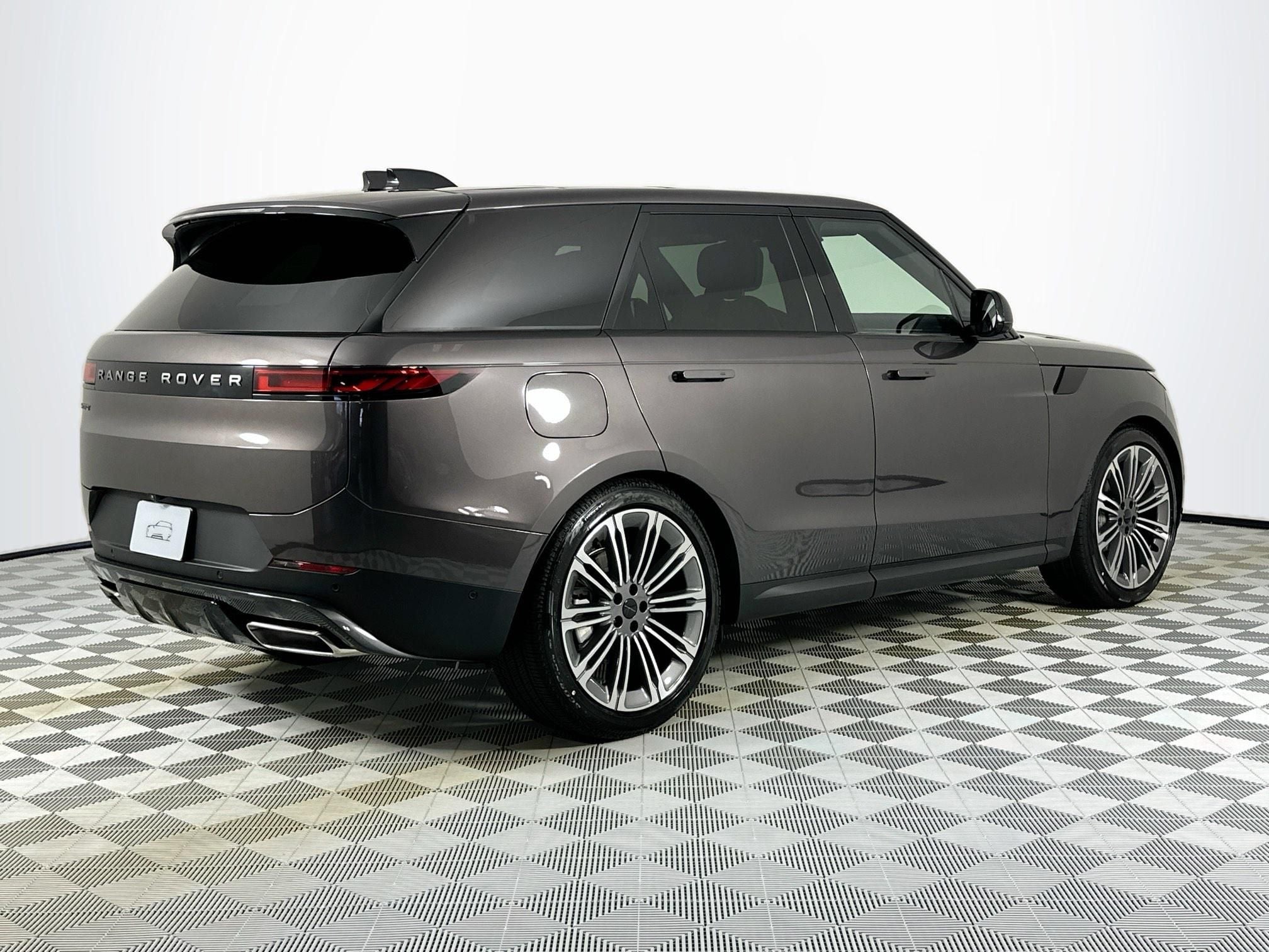 2026 Land Rover Range Rover Sport SE
