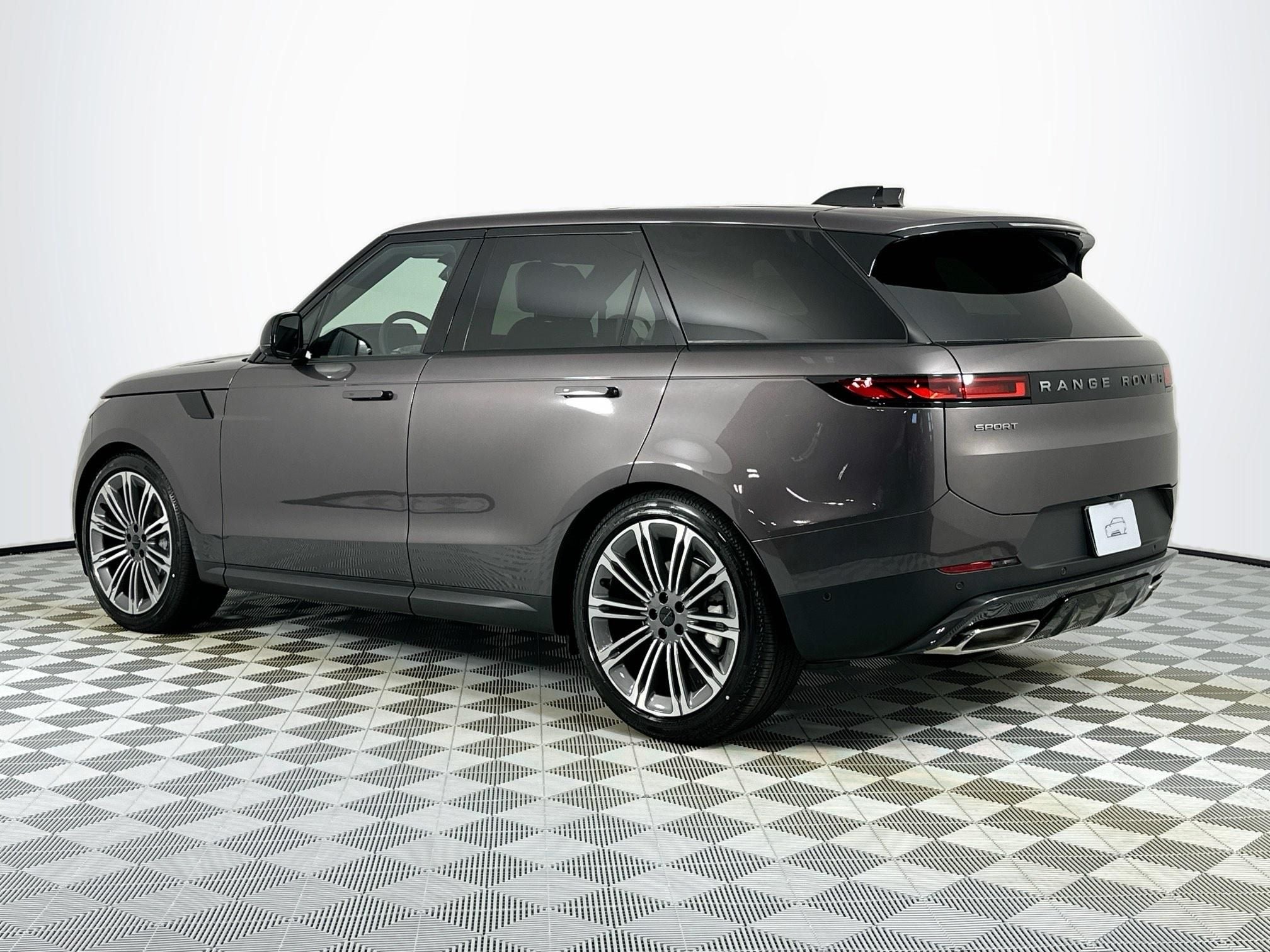 2026 Land Rover Range Rover Sport SE