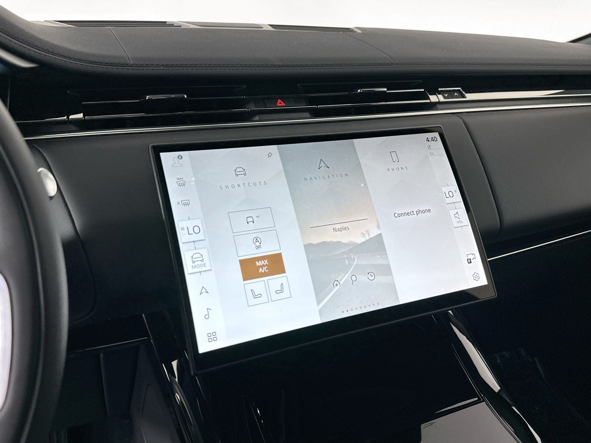 2026 Land Rover Range Rover Sport SE