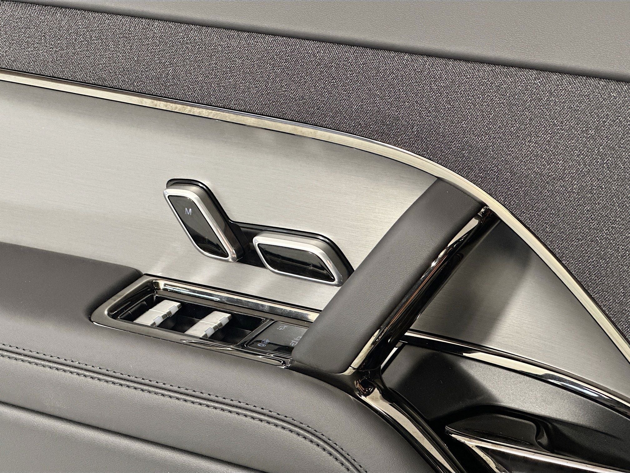 2026 Land Rover Range Rover Sport SE