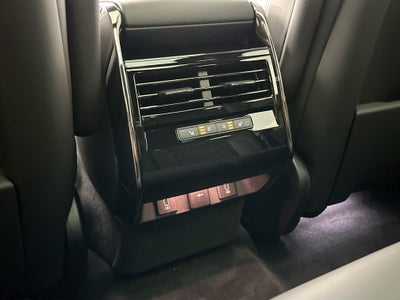 2026 Land Rover Range Rover Sport SE