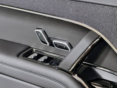 2026 Land Rover Range Rover Sport SE
