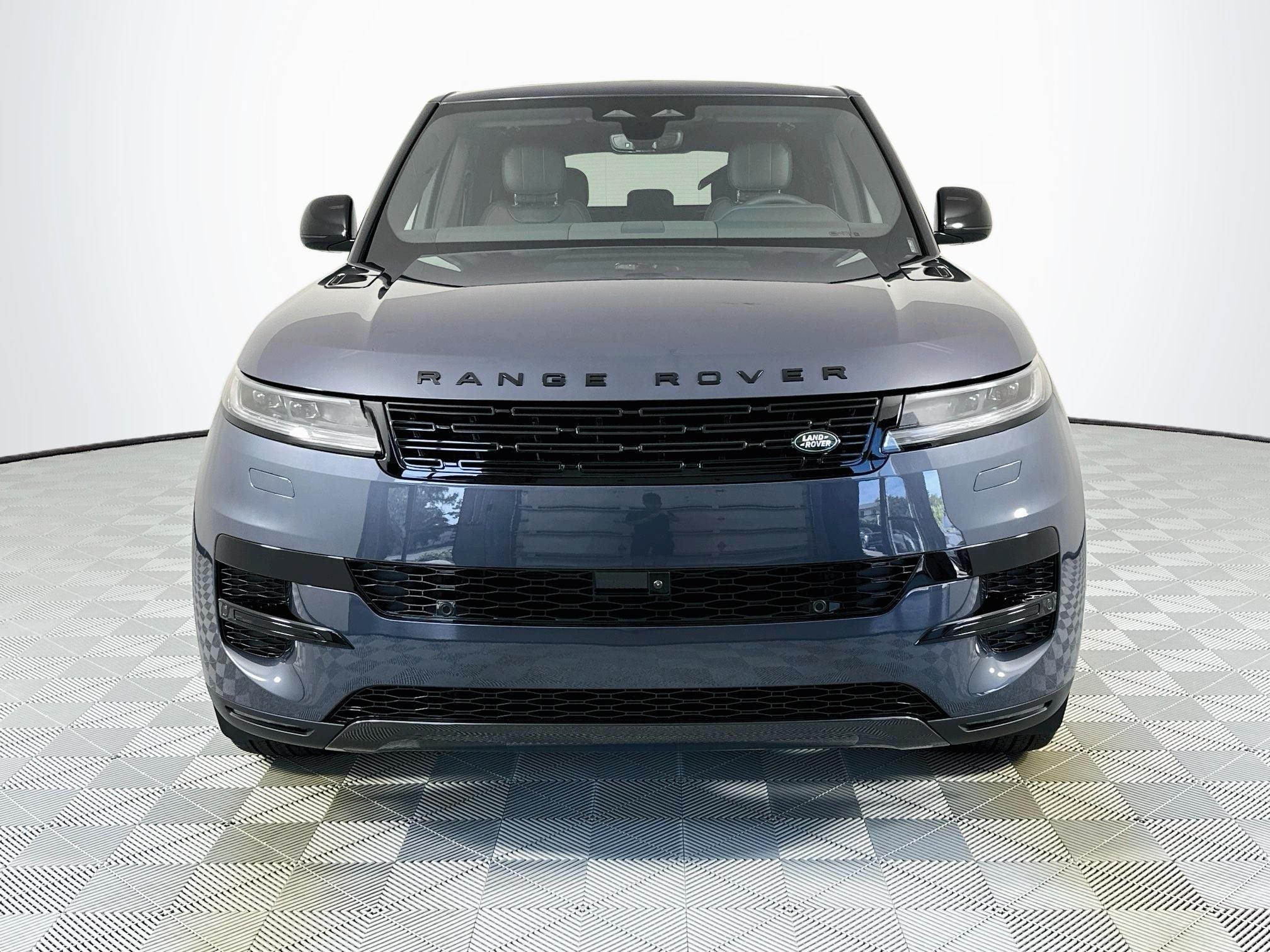 2026 Land Rover Range Rover Sport SE