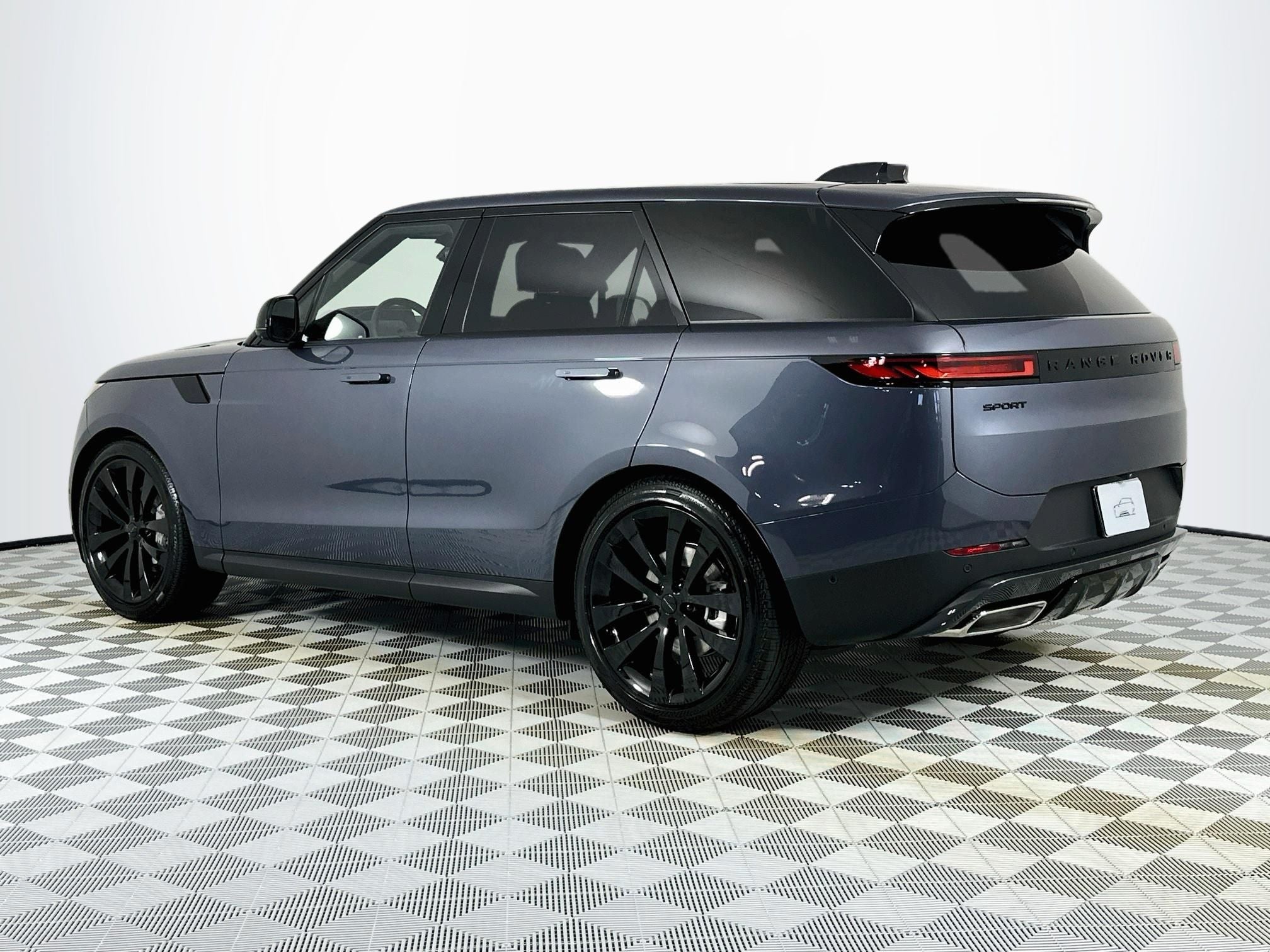 2026 Land Rover Range Rover Sport SE