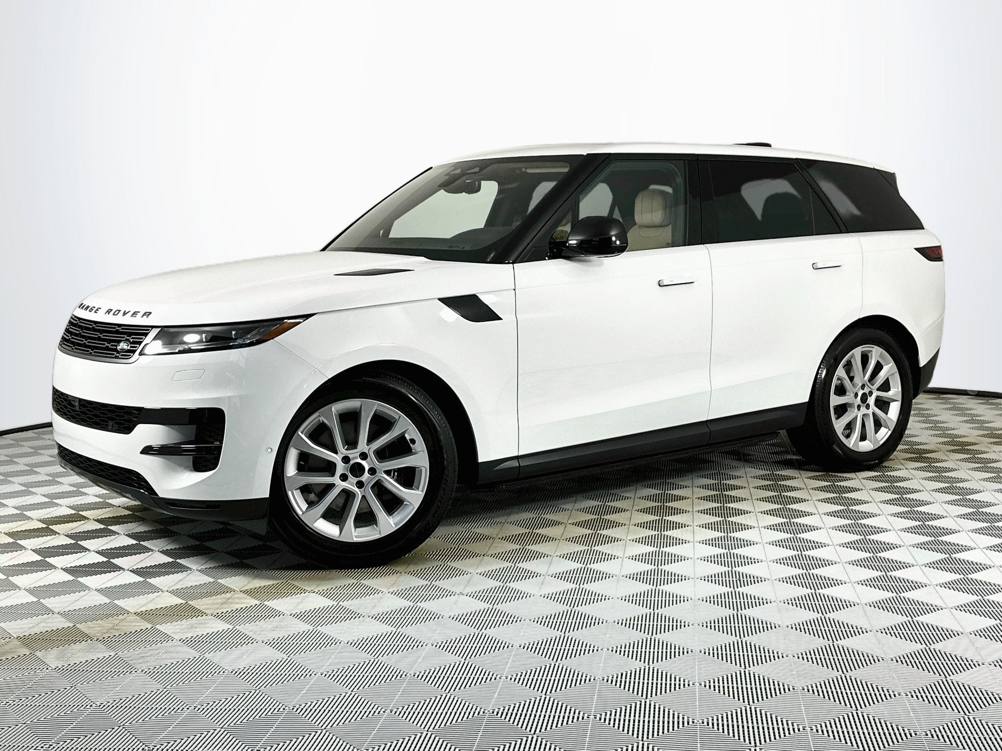 2027 Land Rover Range Rover Sport SE