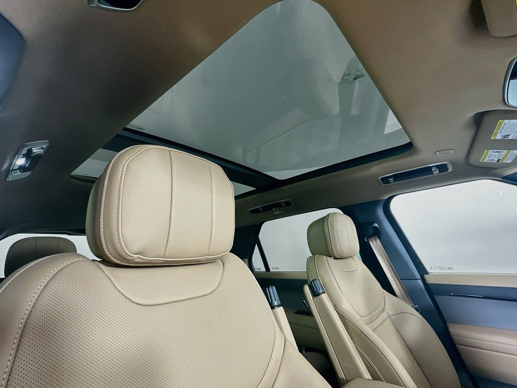 2027 Land Rover Range Rover Sport SE