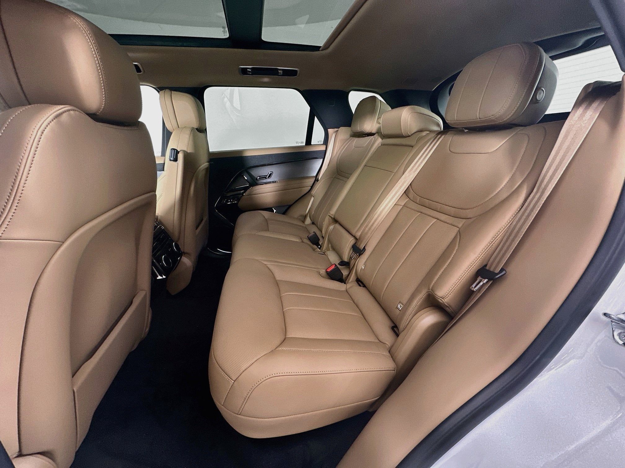 2027 Land Rover Range Rover Sport SE