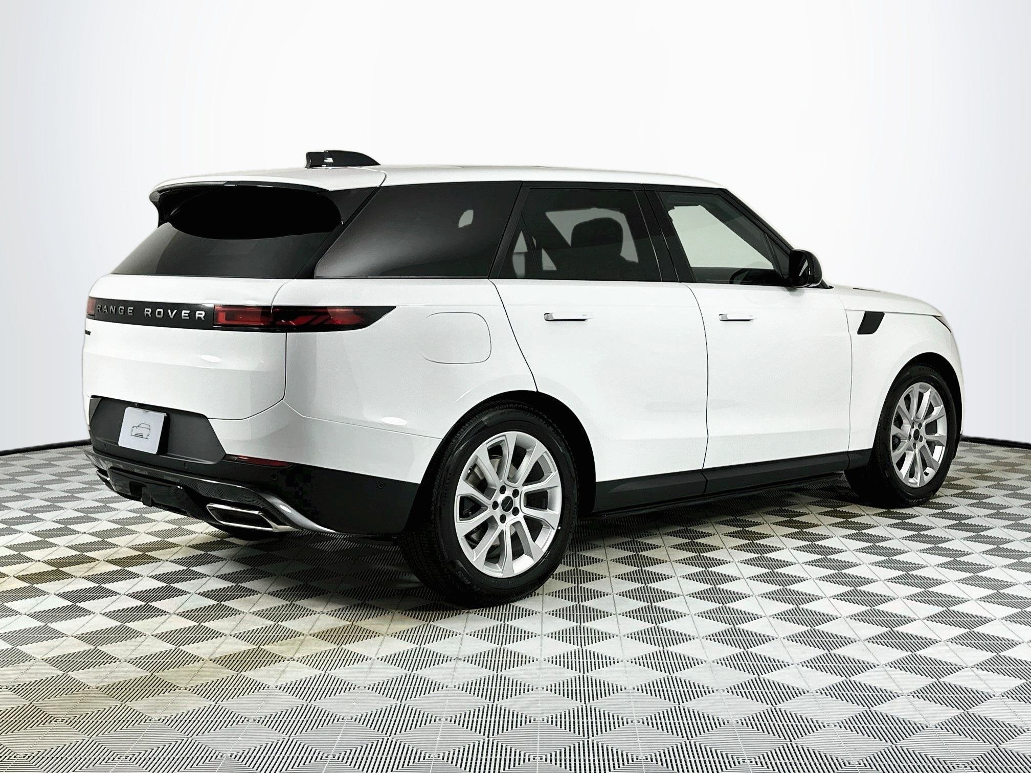 2027 Land Rover Range Rover Sport SE