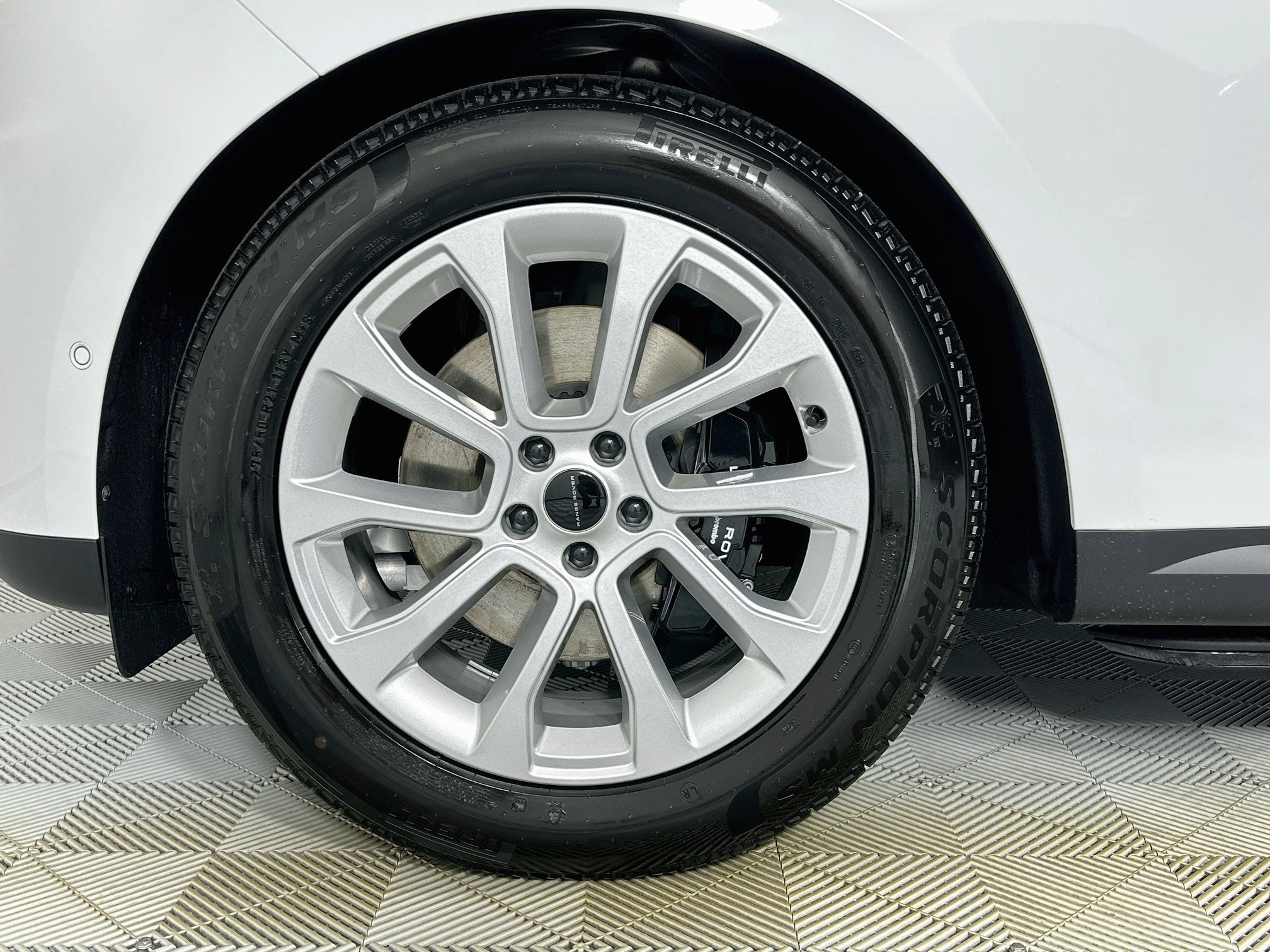 2027 Land Rover Range Rover Sport SE