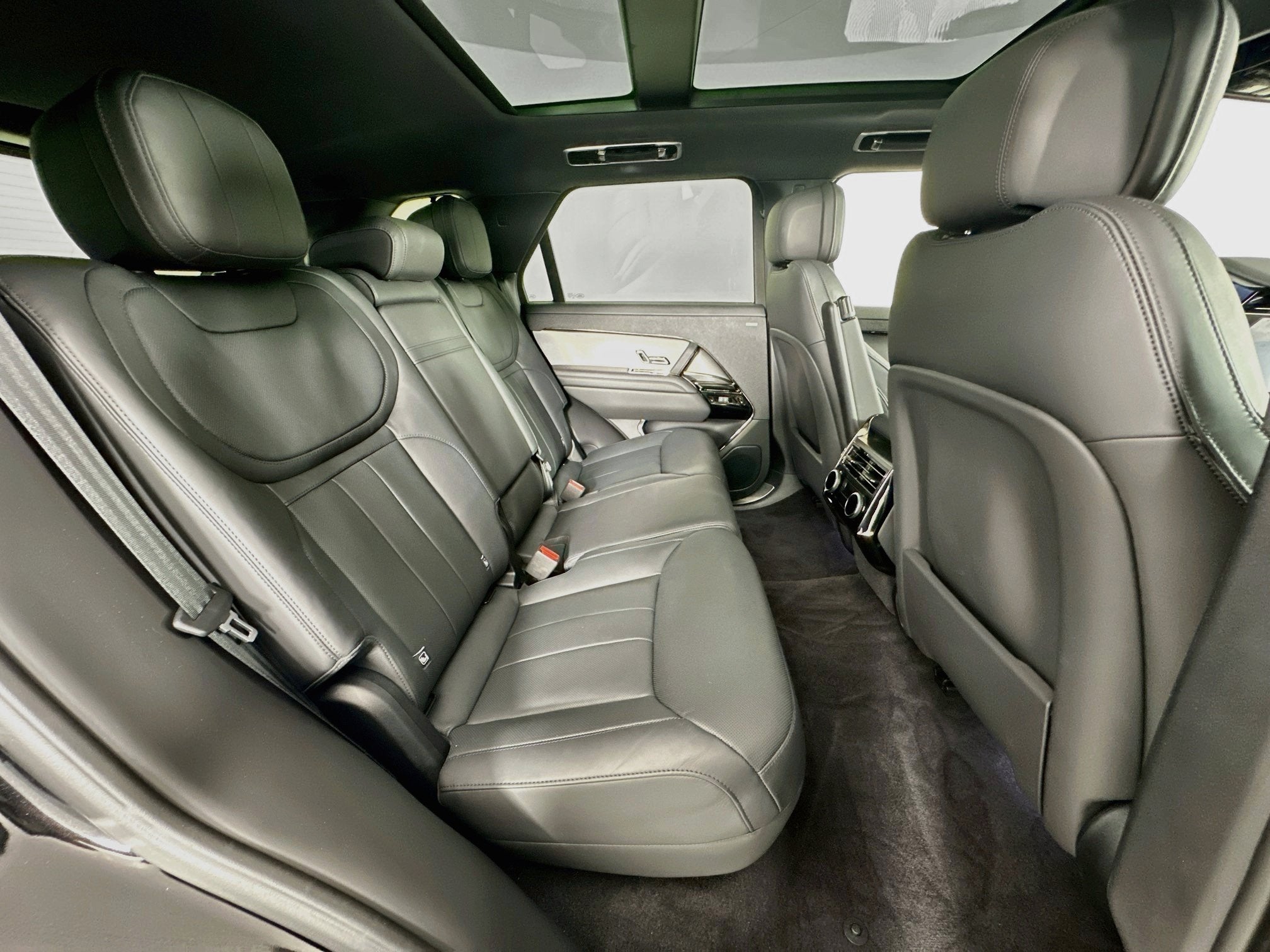 2024 Land Rover Range Rover Sport SE