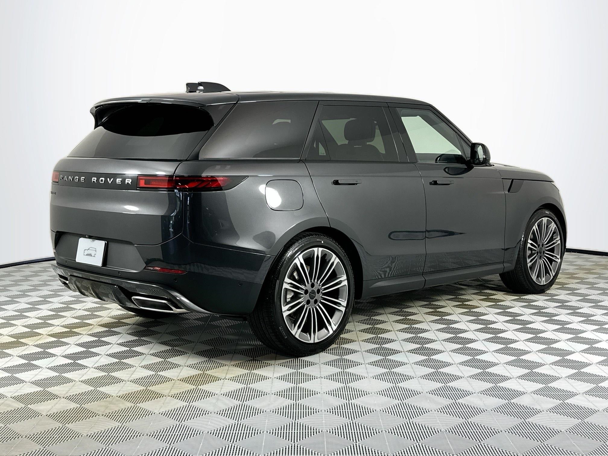 2026 Land Rover Range Rover Sport SE
