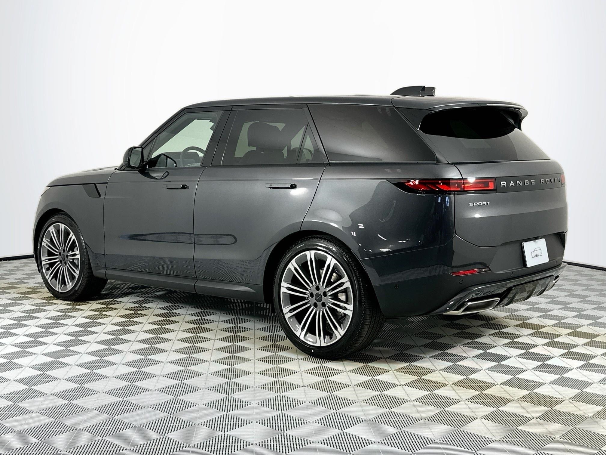 2026 Land Rover Range Rover Sport SE