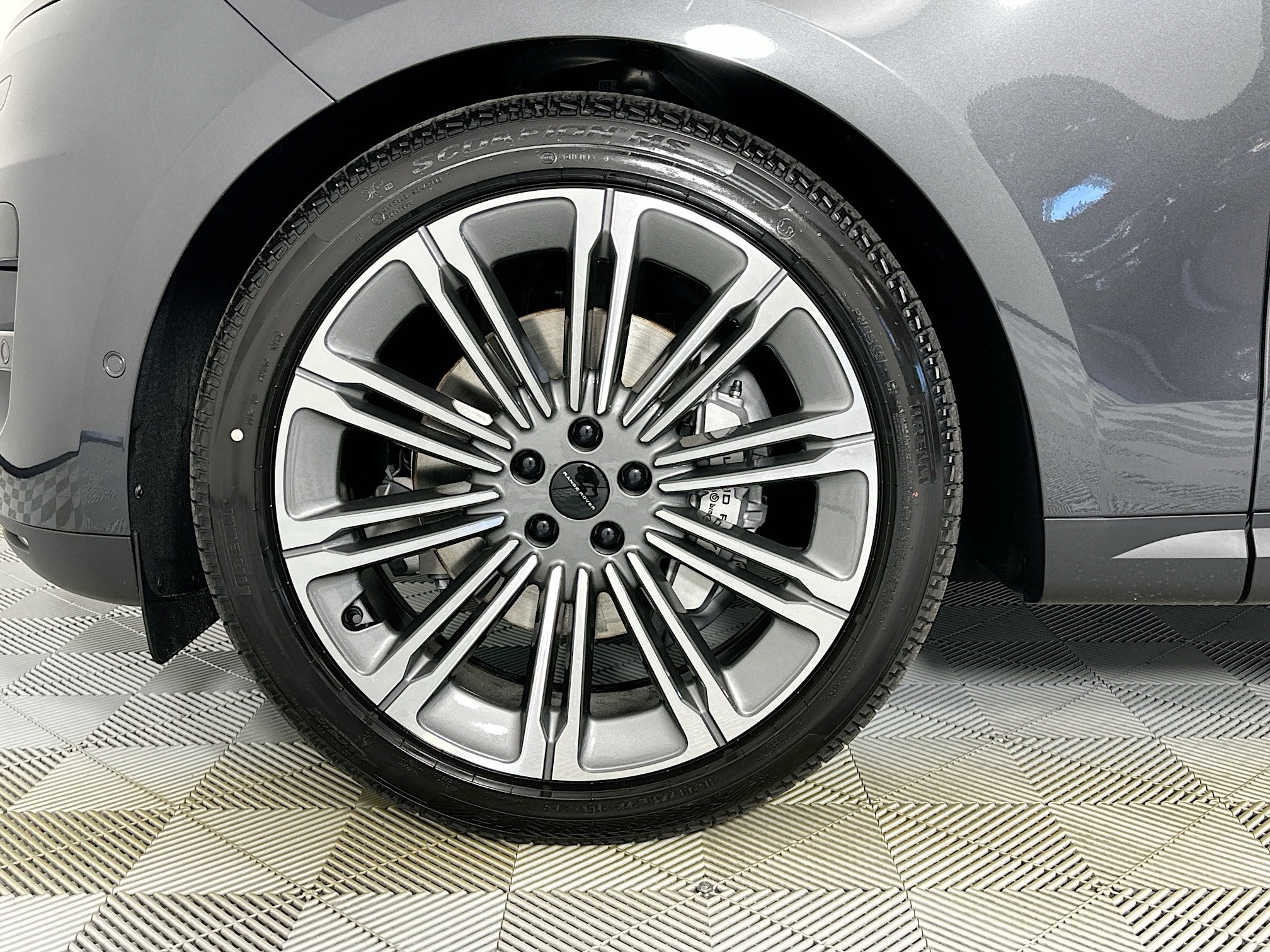 2026 Land Rover Range Rover Sport SE