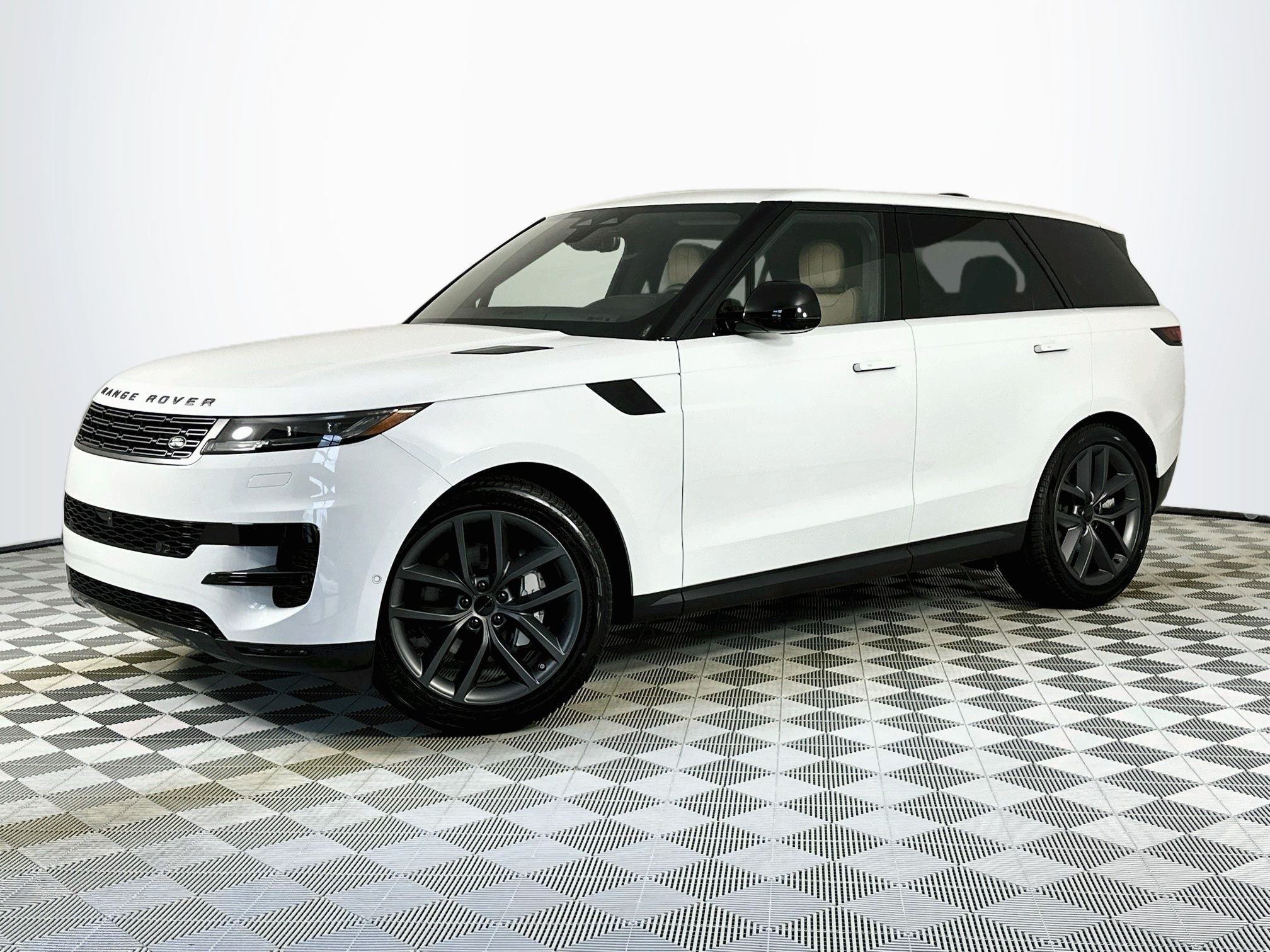 2026 Land Rover Range Rover Sport SE