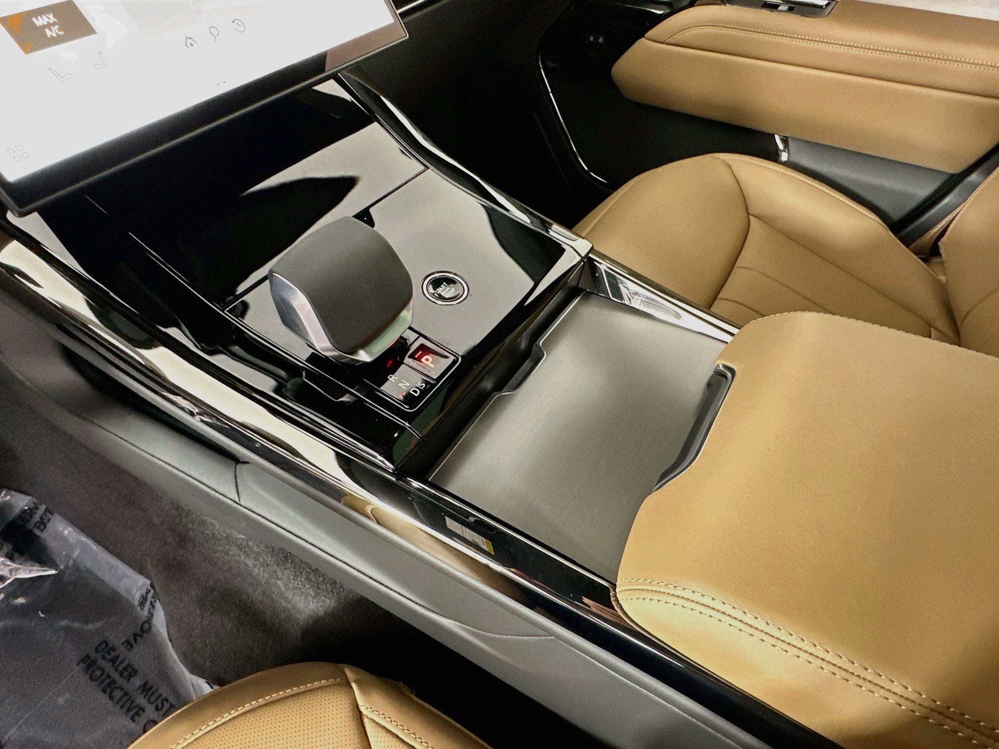 2026 Land Rover Range Rover Sport SE