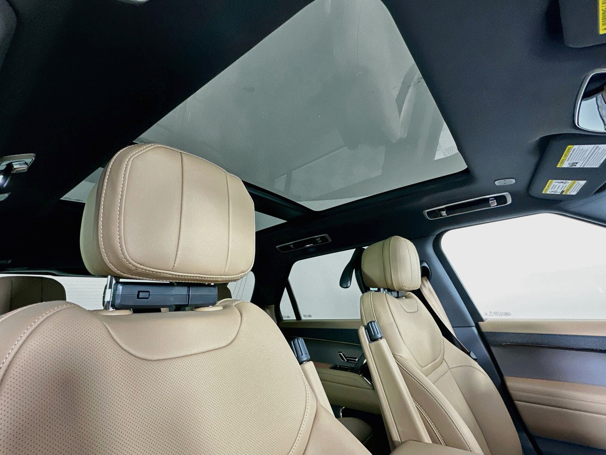 2026 Land Rover Range Rover Sport SE