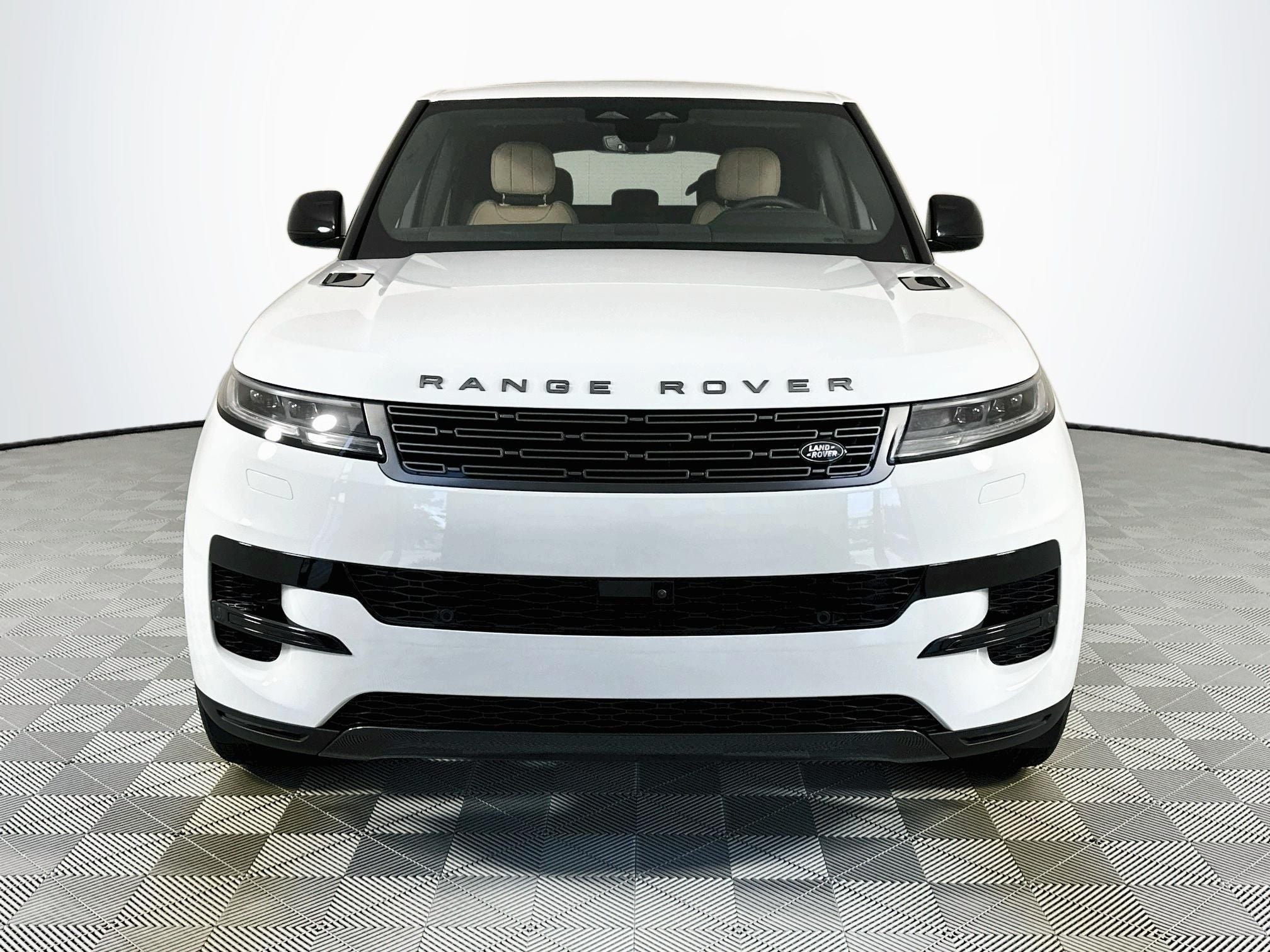 2026 Land Rover Range Rover Sport SE