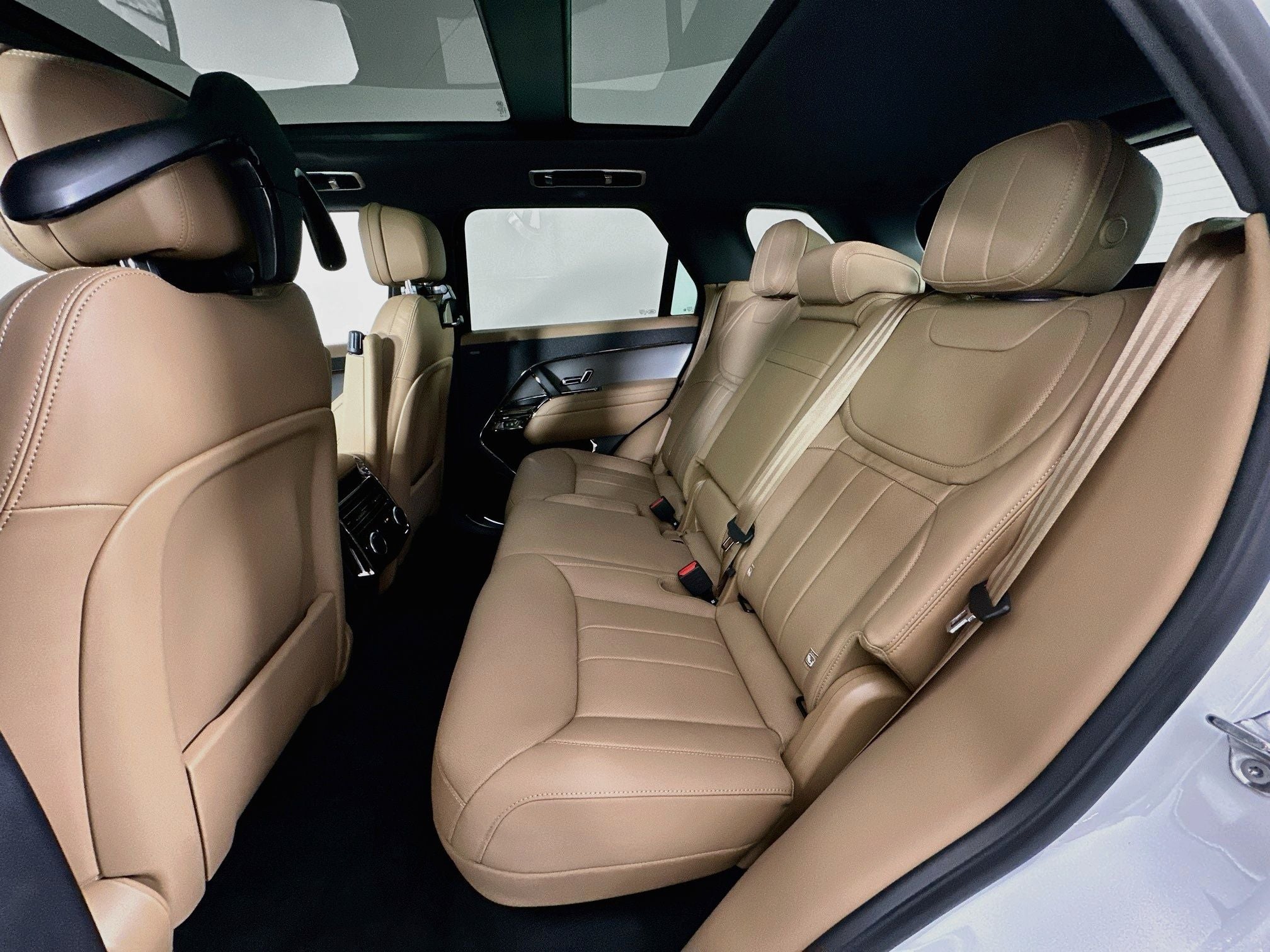 2026 Land Rover Range Rover Sport SE