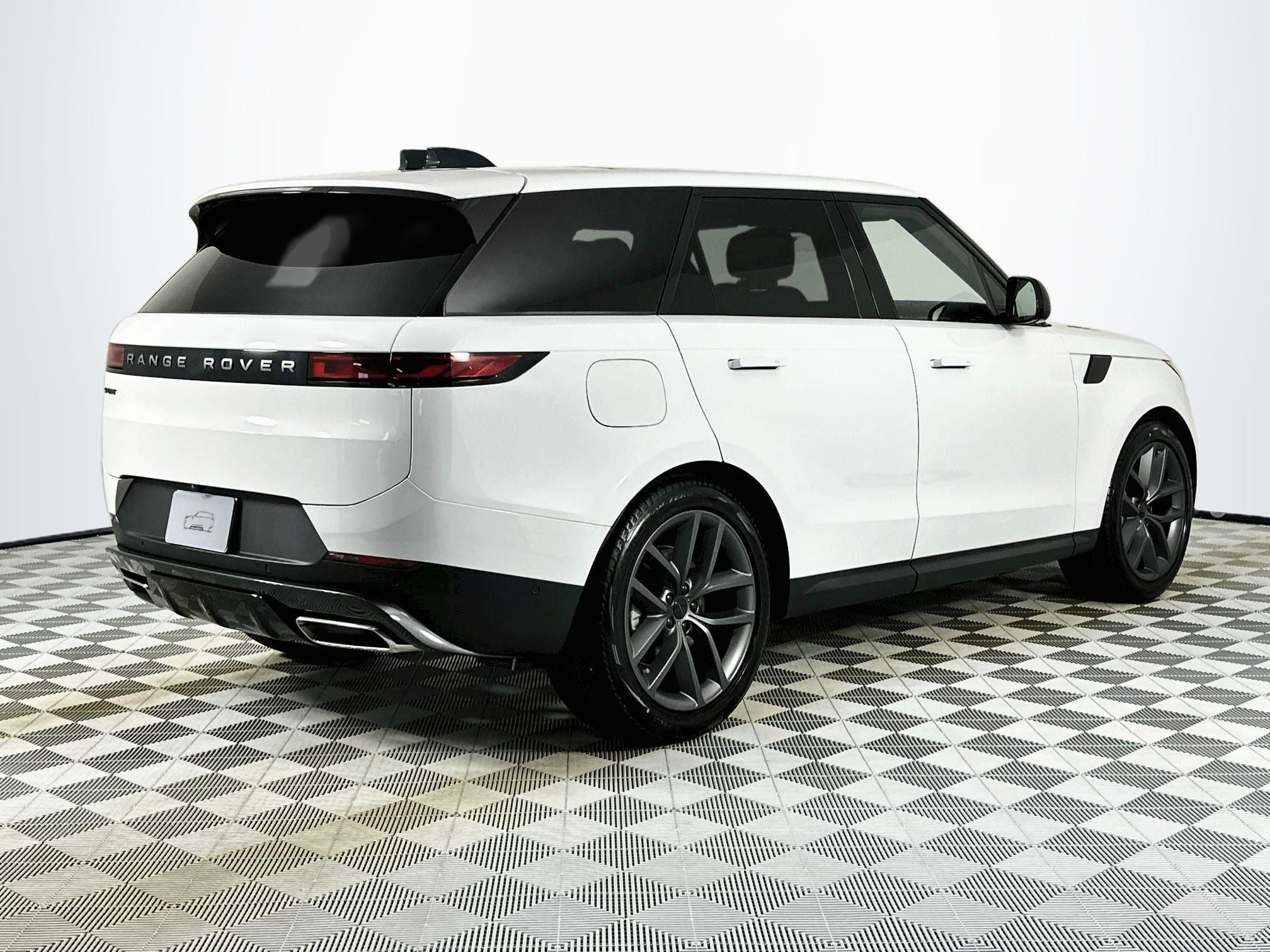 2026 Land Rover Range Rover Sport SE
