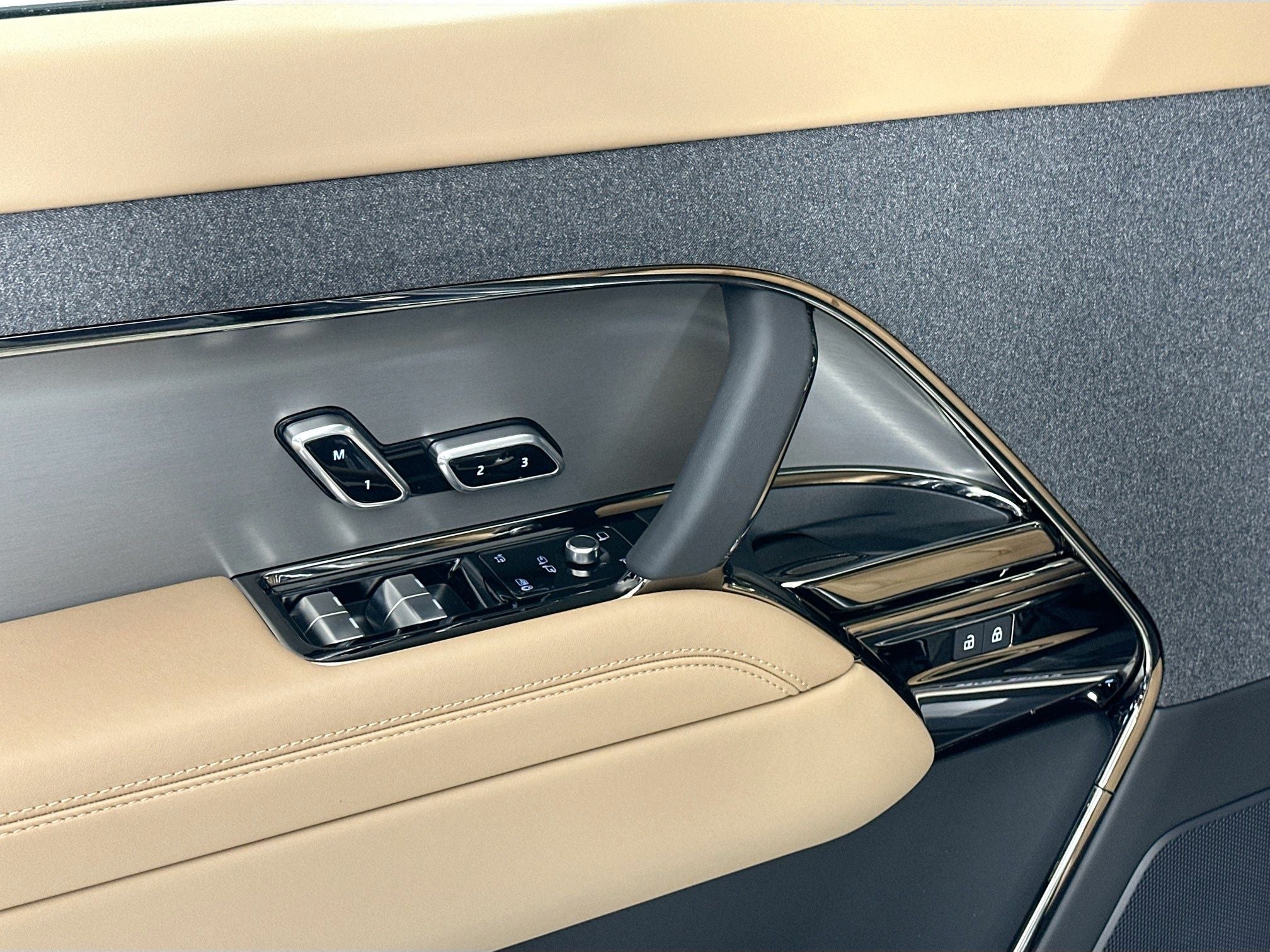 2026 Land Rover Range Rover Sport SE