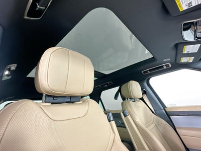 2026 Land Rover Range Rover Sport SE