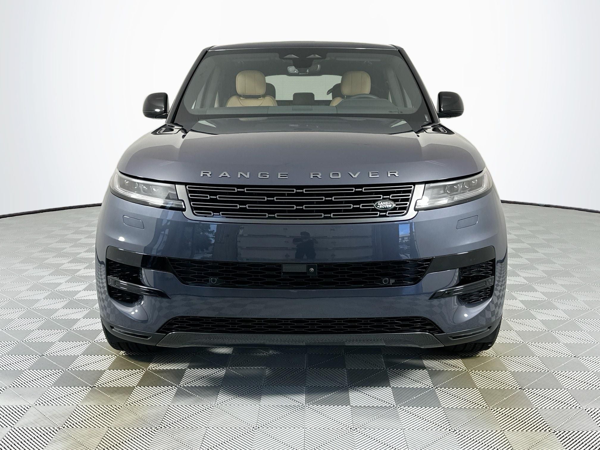2026 Land Rover Range Rover Sport SE