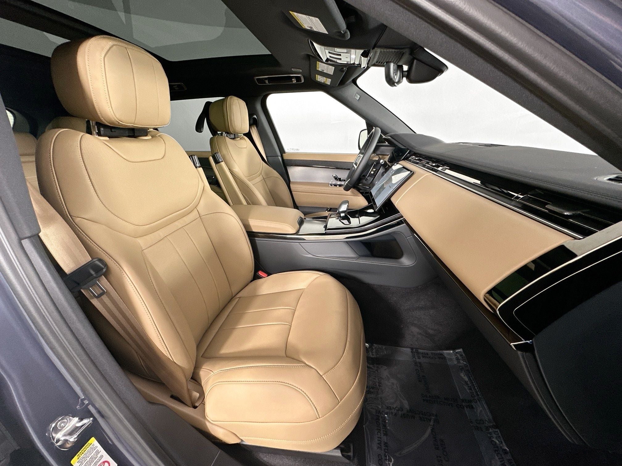2026 Land Rover Range Rover Sport SE